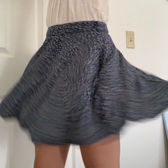 Forever 21 Floral Skirt - Picture 3 of 9